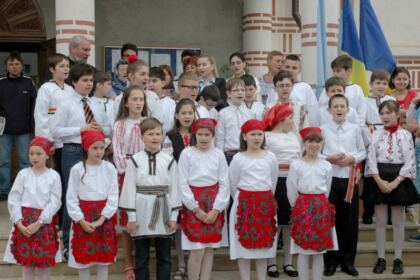 Manifestări cultural-artistice și social-filantropice de Ziua Copilului – fotografia 15