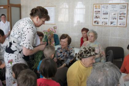 Program social-filantropic la Centrul Social „Speranţe pentru vârsta a III-a“ din Galaţi – fotografia 9