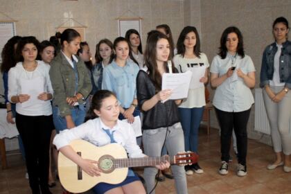 Program social-filantropic la Centrul Social „Speranţe pentru vârsta a III-a“ din Galaţi – fotografia 11
