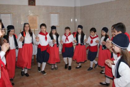Program social-filantropic la Centrul Social „Speranţe pentru vârsta a III-a“ din Galaţi – fotografia 16