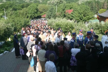 Sărbătoarea Preasfintei Treimi la Altarul din codrii Buciumenilor – fotografia 7