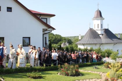 Sărbătoarea Preasfintei Treimi la Altarul din codrii Buciumenilor – fotografia 15