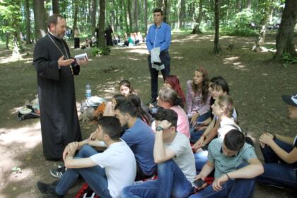 Sărbătoarea Preasfintei Treimi la Altarul din codrii Buciumenilor – fotografia 52