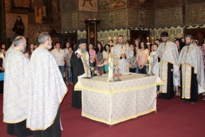 Te-Deum de mulţumire pentru absolvenţii Facultăţii de Medicină şi Farmacie din Galaţi – fotografia 2