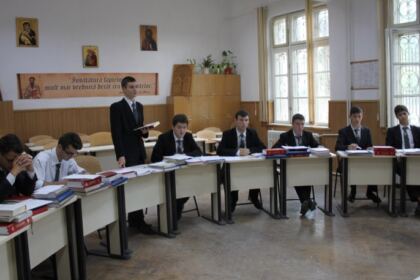 Examen de certificare a competenţelor profesionale la Seminarul Teologic „Sfântul Apostol Andrei“ din Galaţi – fotografia 15