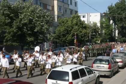 Praznicul Înălţării Domnului şi Ziua Eroilor sărbătorite la Galaţi şi Brăila – fotografia 15