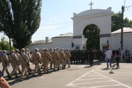 Praznicul Înălţării Domnului şi Ziua Eroilor sărbătorite la Galaţi şi Brăila – fotografia 22