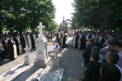 Praznicul Înălţării Domnului şi Ziua Eroilor sărbătorite la Galaţi şi Brăila – fotografia 36
