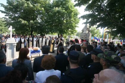 Praznicul Înălţării Domnului şi Ziua Eroilor sărbătorite la Galaţi şi Brăila – fotografia 38