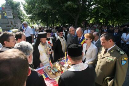 Praznicul Înălţării Domnului şi Ziua Eroilor sărbătorite la Galaţi şi Brăila – fotografia 39