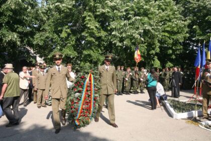 Praznicul Înălţării Domnului şi Ziua Eroilor sărbătorite la Galaţi şi Brăila – fotografia 43