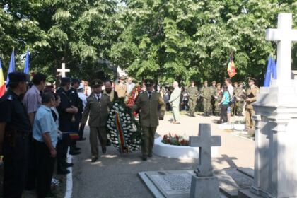 Praznicul Înălţării Domnului şi Ziua Eroilor sărbătorite la Galaţi şi Brăila – fotografia 44