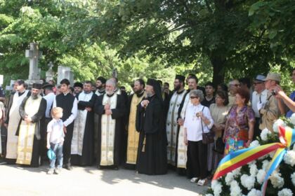 Praznicul Înălţării Domnului şi Ziua Eroilor sărbătorite la Galaţi şi Brăila – fotografia 46
