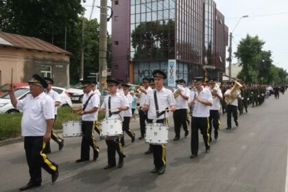 Praznicul Înălţării Domnului şi Ziua Eroilor sărbătorite la Galaţi şi Brăila – fotografia 2
