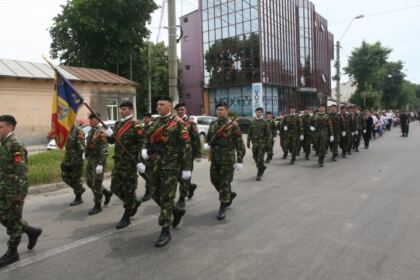 Praznicul Înălţării Domnului şi Ziua Eroilor sărbătorite la Galaţi şi Brăila – fotografia 3