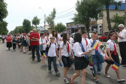 Praznicul Înălţării Domnului şi Ziua Eroilor sărbătorite la Galaţi şi Brăila – fotografia 5