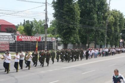 Praznicul Înălţării Domnului şi Ziua Eroilor sărbătorite la Galaţi şi Brăila – fotografia 11