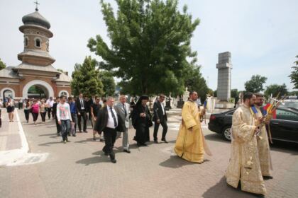 Praznicul Înălţării Domnului şi Ziua Eroilor sărbătorite la Galaţi şi Brăila – fotografia 21