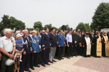 Praznicul Înălţării Domnului şi Ziua Eroilor sărbătorite la Galaţi şi Brăila – fotografia 28