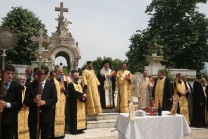 Praznicul Înălţării Domnului şi Ziua Eroilor sărbătorite la Galaţi şi Brăila – fotografia 33