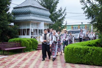 Vizita misionară a tinerilor ASCOR în parohia Matca din judeţul Galaţi – fotografia 1