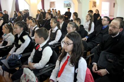 Premierea câştigătorilor etapei eparhiale a Concursului naţional „Sfânta Euharistie – Lumina vieţii creştine” – fotografia 6