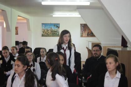 Premierea câştigătorilor etapei eparhiale a Concursului naţional „Sfânta Euharistie – Lumina vieţii creştine” – fotografia 16