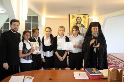 Premierea câştigătorilor etapei eparhiale a Concursului naţional „Sfânta Euharistie – Lumina vieţii creştine” – fotografia 25
