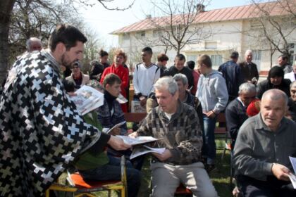 Rugăciune şi filantropie în parohia Pechea – fotografia 14