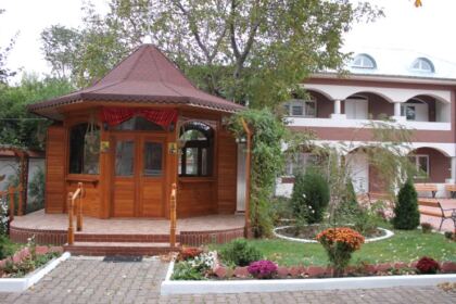 Sfinţii Cosma şi Damian sărbătoriţi la Aşezământul Filantropic „Sfântul Vasile cel Mare“ din Galaţi – fotografia 2