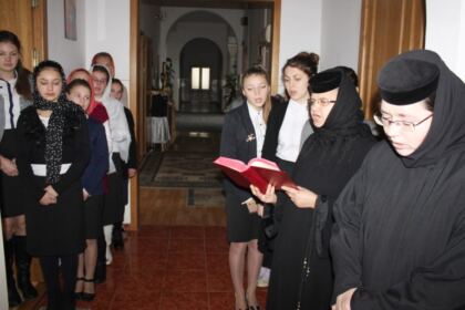 Sfinţii Cosma şi Damian sărbătoriţi la Aşezământul Filantropic „Sfântul Vasile cel Mare“ din Galaţi – fotografia 8