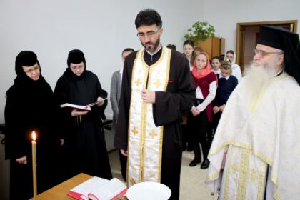 Sfinţii Cosma şi Damian sărbătoriţi la Aşezământul Filantropic „Sfântul Vasile cel Mare“ din Galaţi – fotografia 13