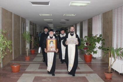 Slujire liturgică şi social filantropică în Spitalul Clinic de Urgenţe „Sf. Ap. Andrei“ din Galaţi – fotografia 12