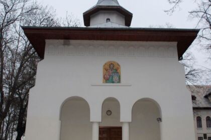 Simpozion ştiinţific interseminarial la Galaţi – fotografia 2