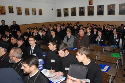 Simpozion ştiinţific interseminarial la Galaţi – fotografia 6