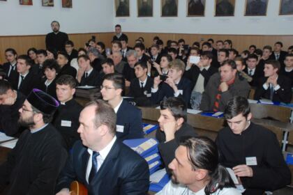 Simpozion ştiinţific interseminarial la Galaţi – fotografia 13