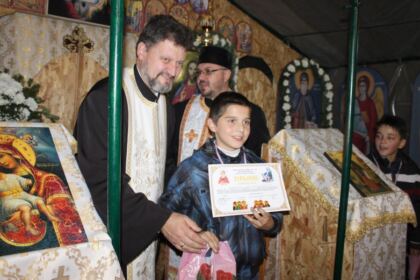 A IV-a ediţie a Concursului de religie pentru copii „Credinţă şi cultură“ închinat Sfântul Dimitrie cel Nou, la parohia „Dimitrie Cantemir“ din Galaţi – fotografia 9
