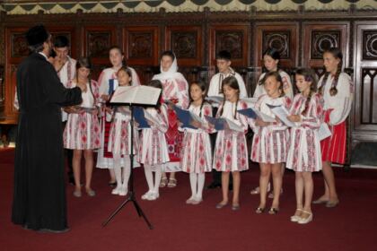 Concursul de Muzică Bisericească „Lăudaţi pe Domnul!“ în Eparhia Dunării de Jos – fotografia 14