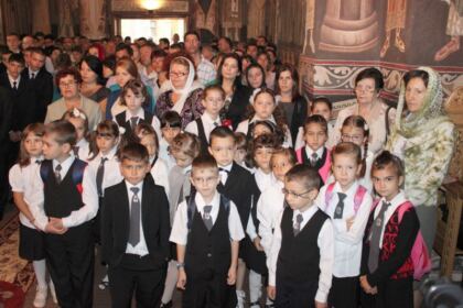 Deschiderea noului an şcolar la Seminarul Teologic „Sfântul Apostol Andrei“ din Galaţi – fotografia 5