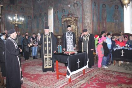 Programul social-filantropic „Ne înnoim de Sfintele Paşti“ în Arhiepiscopia Dunării de Jos – fotografia 3