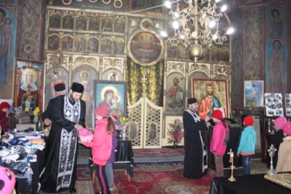 Programul social-filantropic „Ne înnoim de Sfintele Paşti“ în Arhiepiscopia Dunării de Jos – fotografia 9