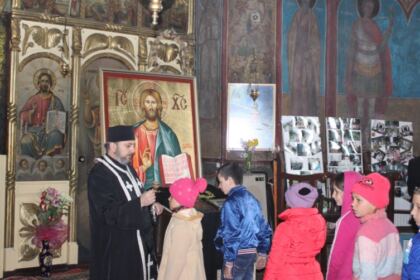 Programul social-filantropic „Ne înnoim de Sfintele Paşti“ în Arhiepiscopia Dunării de Jos – fotografia 10