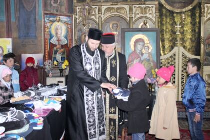 Programul social-filantropic „Ne înnoim de Sfintele Paşti“ în Arhiepiscopia Dunării de Jos – fotografia 11