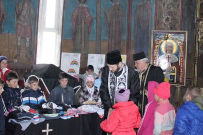 Programul social-filantropic „Ne înnoim de Sfintele Paşti“ în Arhiepiscopia Dunării de Jos – fotografia 12