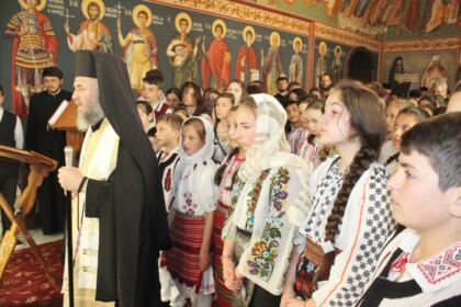 Etapa eparhială a Concursului „Mâini întinse spre lucrarea poruncilor lui Dumnezeu“ – fotografia 11