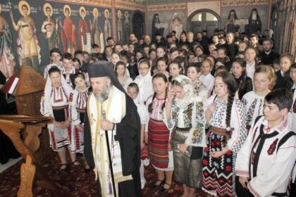 Etapa eparhială a Concursului „Mâini întinse spre lucrarea poruncilor lui Dumnezeu“ – fotografia 12