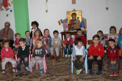 Serbare dedicată Sfântului Ierarh Nicolae la Grădiniţa „Familia“ din Brăila – fotografia 10