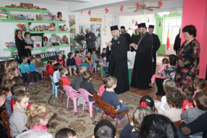 Serbare dedicată Sfântului Ierarh Nicolae la Grădiniţa „Familia“ din Brăila – fotografia 19
