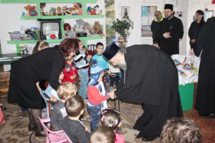 Serbare dedicată Sfântului Ierarh Nicolae la Grădiniţa „Familia“ din Brăila – fotografia 31