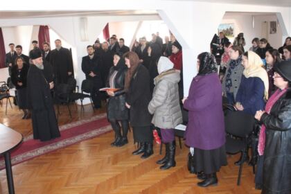 Curs de spiritualitate ortodoxă şi concert de colinde la Centrul Eparhial – fotografia 3